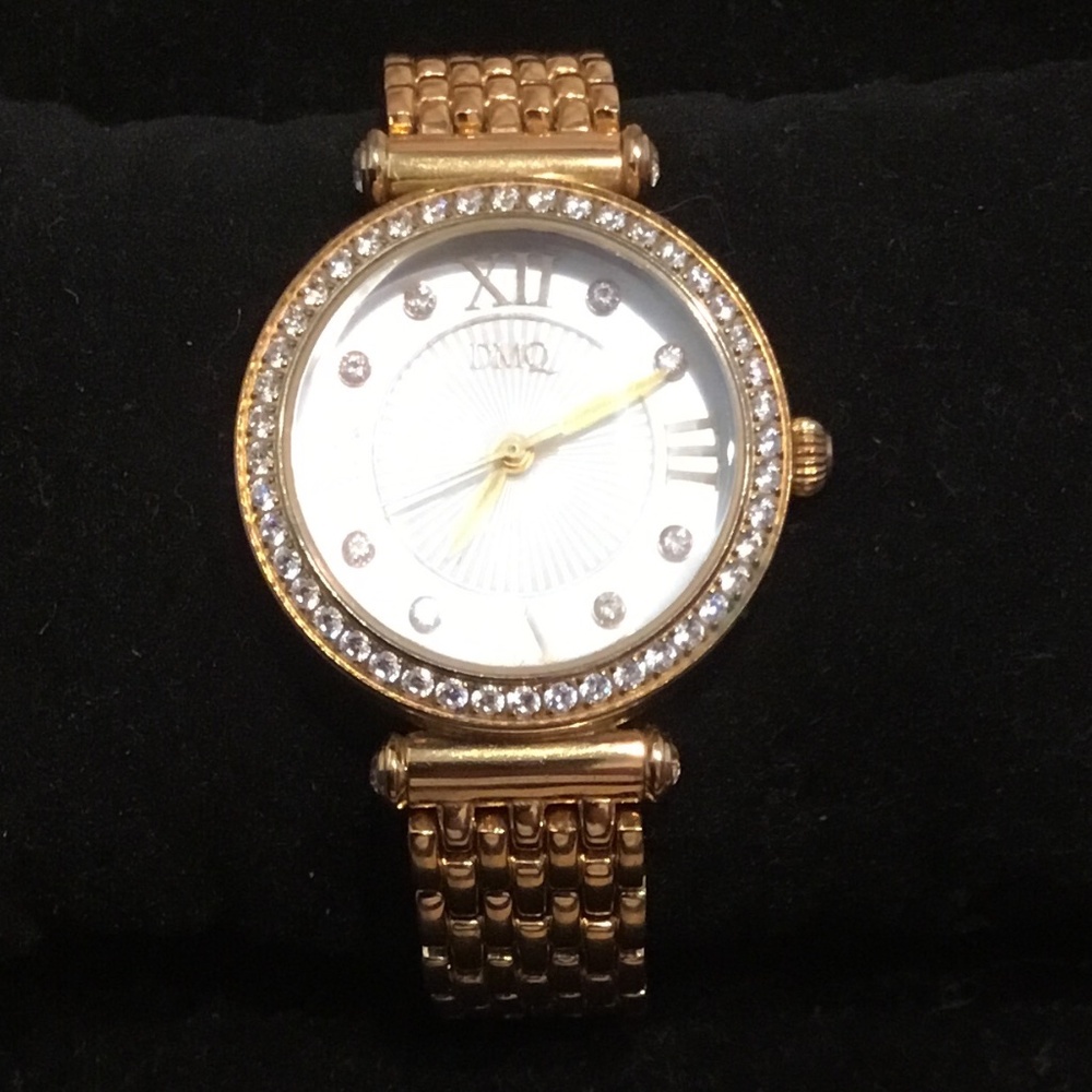 ✨ Great condition DMQ Watch Women Rose Gold Tone 30mm CZ Crystal Bling ✨